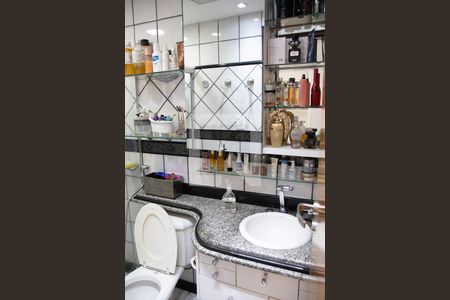 Apartamento à venda com 200m², 2 quartos e 1 vaga Apartamento à venda com 200m², 2 quartos e 1 vagaBanheiro da Suíte