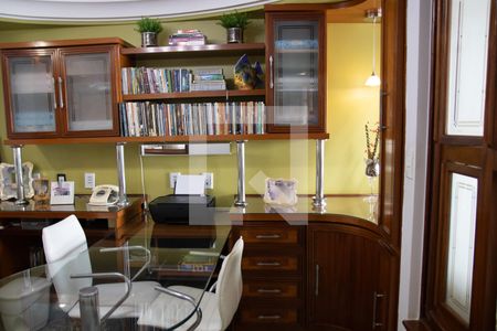 Apartamento à venda com 200m², 2 quartos e 1 vaga Apartamento à venda com 200m², 2 quartos e 1 vagaEscritório
