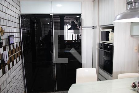 Apartamento à venda com 200m², 2 quartos e 1 vaga Apartamento à venda com 200m², 2 quartos e 1 vagaCozinha