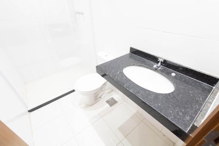 Casa para alugar com 80m², 3 quartos e 1 vaga Casa para alugar com 80m², 3 quartos e 1 vagaBanheiro Social