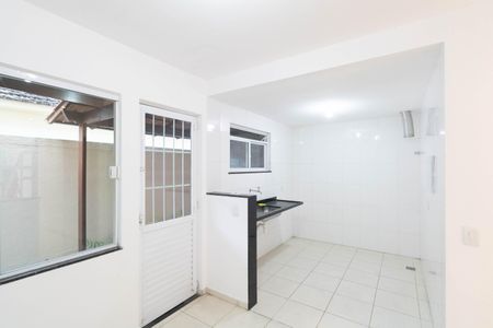 Casa para alugar com 80m², 3 quartos e 1 vaga Casa para alugar com 80m², 3 quartos e 1 vagaCozinha