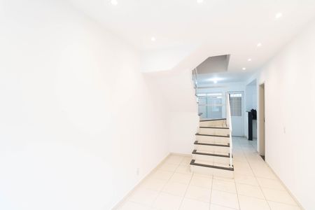 Casa para alugar com 80m², 3 quartos e 1 vaga Casa para alugar com 80m², 3 quartos e 1 vagaSala