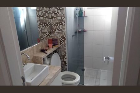 Banheiro de apartamento para alugar com 2 quartos, 50m² em Vila Mimosa, Campinas