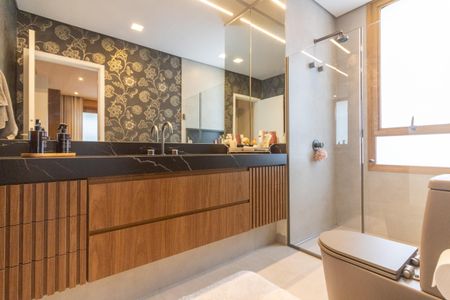 Apartamento à venda com 235m², 3 quartos e 2 vagasBanheiro da Suíte 3