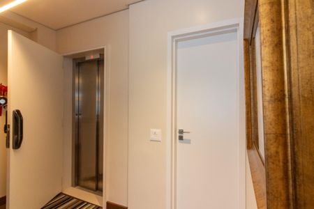 Apartamento à venda com 235m², 3 quartos e 2 vagasHall Privativo - Elevador Privativo