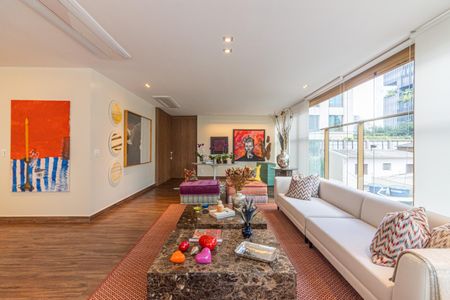 Apartamento à venda com 235m², 3 quartos e 2 vagasSala