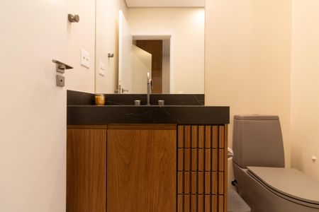 Apartamento à venda com 235m², 3 quartos e 2 vagasBanheiro da Suíte 2
