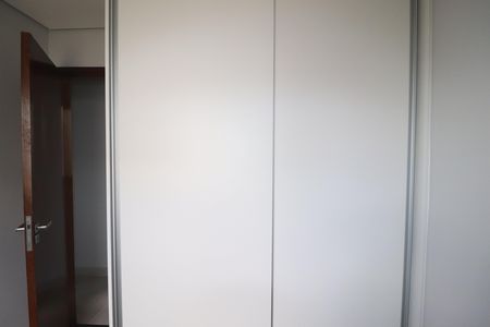Apartamento à venda com 90m², 2 quartos e 1 vagaQuarto 2