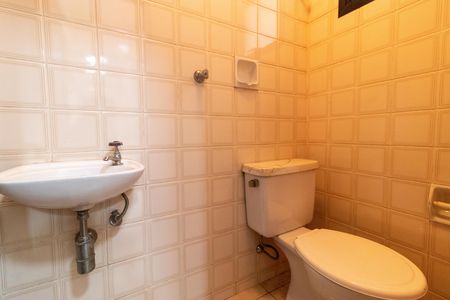 Apartamento à venda com 94m², 3 quartos e 1 vaga Apartamento à venda com 94m², 3 quartos e 1 vagaBanheiro de Serviço