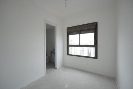 Apartamento à venda com 140m², 3 quartos e 2 vagasSuíte 2