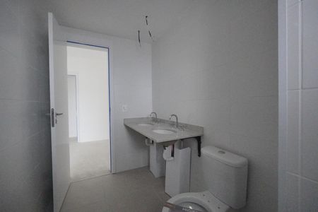 Apartamento à venda com 140m², 3 quartos e 2 vagasBanheiro da Suíte 1
