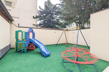 Apartamento para alugar com 65m², 2 quartos e 2 vagasÁrea comum - Playground