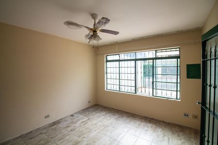 Casa para alugar com 100m², 3 quartos e 2 vagas Casa para alugar com 100m², 3 quartos e 2 vagasSala