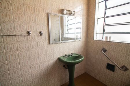 Casa para alugar com 100m², 3 quartos e 2 vagas Casa para alugar com 100m², 3 quartos e 2 vagasBanheiro