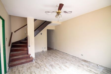 Sala de casa para alugar com 3 quartos, 100m² em Vila Cordeiro, São Paulo