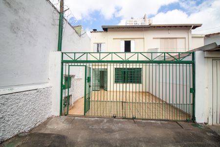Casa para alugar com 100m², 3 quartos e 2 vagas Casa para alugar com 100m², 3 quartos e 2 vagasFachada da Casa em Vila