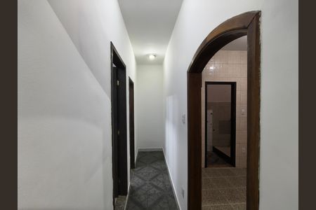 Corredor de casa para alugar com 1 quarto, 60m² em Jacarepaguá, Rio de Janeiro
