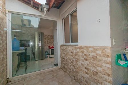 Casa de condomínio à venda com 60m², 2 quartos e 2 vagas Casa de condomínio à venda com 60m², 2 quartos e 2 vagasCozinha