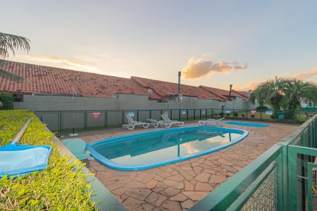 Casa de condomínio à venda com 60m², 2 quartos e 2 vagas Casa de condomínio à venda com 60m², 2 quartos e 2 vagasÁrea comum - Piscina