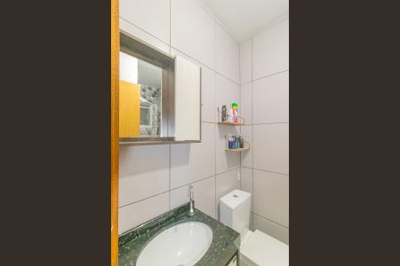Casa de condomínio à venda com 60m², 2 quartos e 2 vagas Casa de condomínio à venda com 60m², 2 quartos e 2 vagasBanheiro