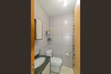Casa de condomínio à venda com 60m², 2 quartos e 2 vagas Casa de condomínio à venda com 60m², 2 quartos e 2 vagasBanheiro