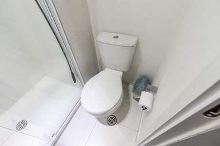 Studio à venda com 30m², 1 quarto e 1 vaga Studio à venda com 30m², 1 quarto e 1 vagaBanheiro