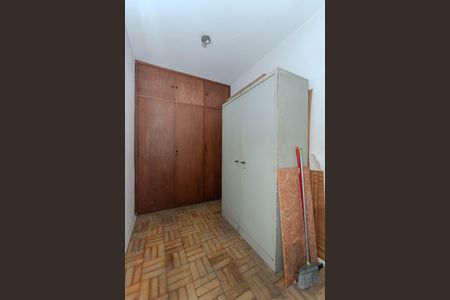 Apartamento à venda com 146m², 4 quartos e 2 vagas Apartamento à venda com 146m², 4 quartos e 2 vagasQuarto de Serviço