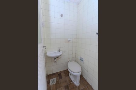 Apartamento à venda com 146m², 4 quartos e 2 vagas Apartamento à venda com 146m², 4 quartos e 2 vagasBanheiro de serviço
