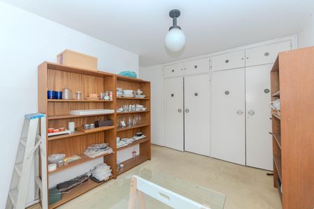 Apartamento à venda com 146m², 4 quartos e 2 vagas Apartamento à venda com 146m², 4 quartos e 2 vagasQuarto 2