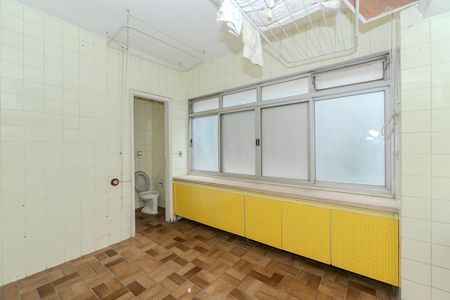 Apartamento à venda com 146m², 4 quartos e 2 vagas Apartamento à venda com 146m², 4 quartos e 2 vagasÁrea de Serviço