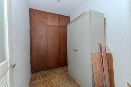 Apartamento à venda com 146m², 4 quartos e 2 vagas Apartamento à venda com 146m², 4 quartos e 2 vagasQuarto de Serviço