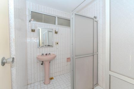 Apartamento à venda com 146m², 4 quartos e 2 vagas Apartamento à venda com 146m², 4 quartos e 2 vagasBanheiro 2