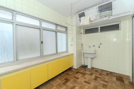 Apartamento à venda com 146m², 4 quartos e 2 vagas Apartamento à venda com 146m², 4 quartos e 2 vagasÁrea de Serviço