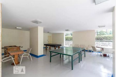 Apartamento à venda com 146m², 4 quartos e 2 vagas Apartamento à venda com 146m², 4 quartos e 2 vagasSalão de jogos