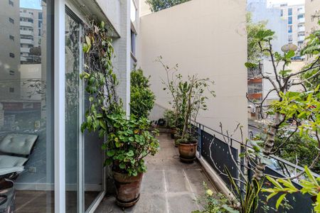 Varanda de apartamento à venda com 3 quartos, 194m² em Vila Buarque, São Paulo