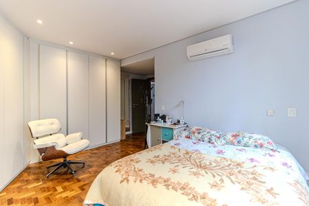 Apartamento à venda com 194m², 3 quartos e 1 vaga Apartamento à venda com 194m², 3 quartos e 1 vagaSuíte