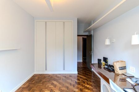 Apartamento à venda com 194m², 3 quartos e 1 vaga Apartamento à venda com 194m², 3 quartos e 1 vagaQuarto 1