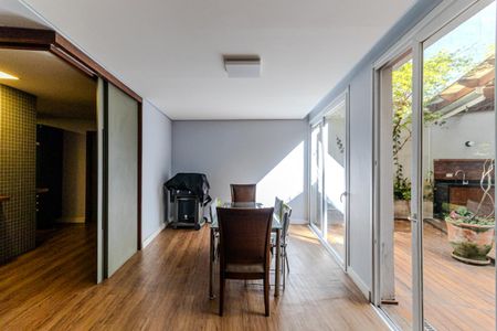 Apartamento à venda com 194m², 3 quartos e 1 vaga Apartamento à venda com 194m², 3 quartos e 1 vagaSala de Jantar