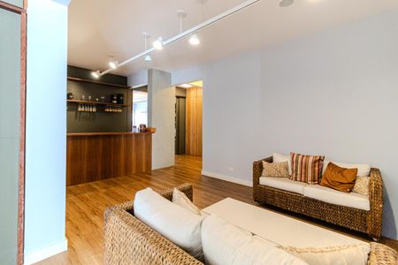 Apartamento à venda com 194m², 3 quartos e 1 vaga Apartamento à venda com 194m², 3 quartos e 1 vagaLiving