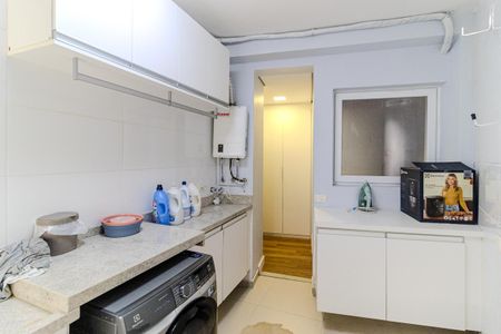 Apartamento à venda com 194m², 3 quartos e 1 vaga Apartamento à venda com 194m², 3 quartos e 1 vagaÁrea de Serviço