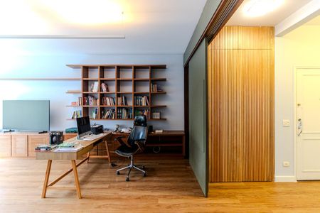 Apartamento à venda com 194m², 3 quartos e 1 vaga Apartamento à venda com 194m², 3 quartos e 1 vagaEscritório