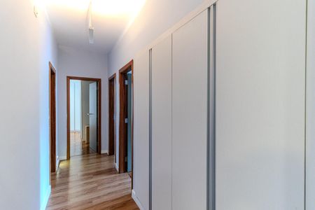 Apartamento à venda com 194m², 3 quartos e 1 vaga Apartamento à venda com 194m², 3 quartos e 1 vagaCorredor