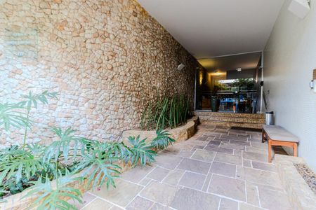 Apartamento à venda com 194m², 3 quartos e 1 vaga Apartamento à venda com 194m², 3 quartos e 1 vagaPortaria