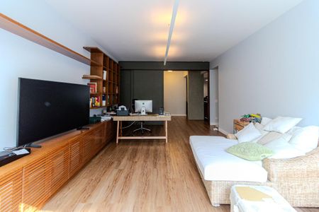 Sala de TV de apartamento à venda com 3 quartos, 194m² em Vila Buarque, São Paulo