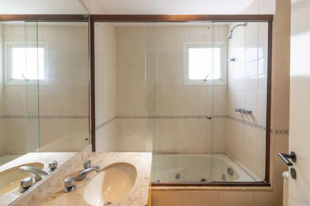 Apartamento para alugar com 110m², 3 quartos e 2 vagasBanheiro da Suíte