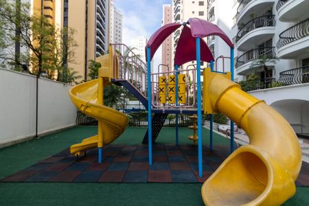 Apartamento para alugar com 110m², 3 quartos e 2 vagasÁrea comum - Playground
