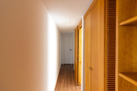 Apartamento para alugar com 110m², 3 quartos e 2 vagasCorredor