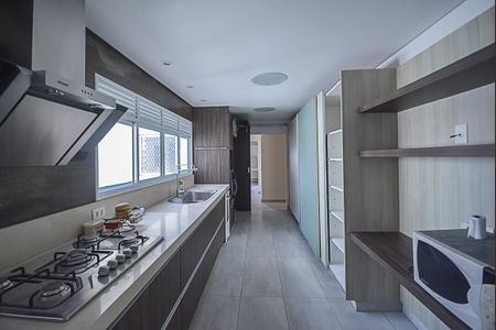 Apartamento à venda com 234m², 4 quartos e 4 vagasCozinha