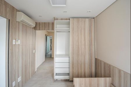 Apartamento à venda com 234m², 4 quartos e 4 vagasQuarto 2 - Suíte