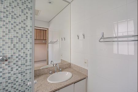 Apartamento à venda com 234m², 4 quartos e 4 vagasBanheiro da Suíte 4